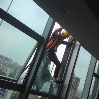 贵阳贵州遵义安顺都匀毕节铜仁凯里六盘水专业玻璃幕墙改开窗-玻璃开窗-外墙固定玻璃改造开窗工程-百叶窗
